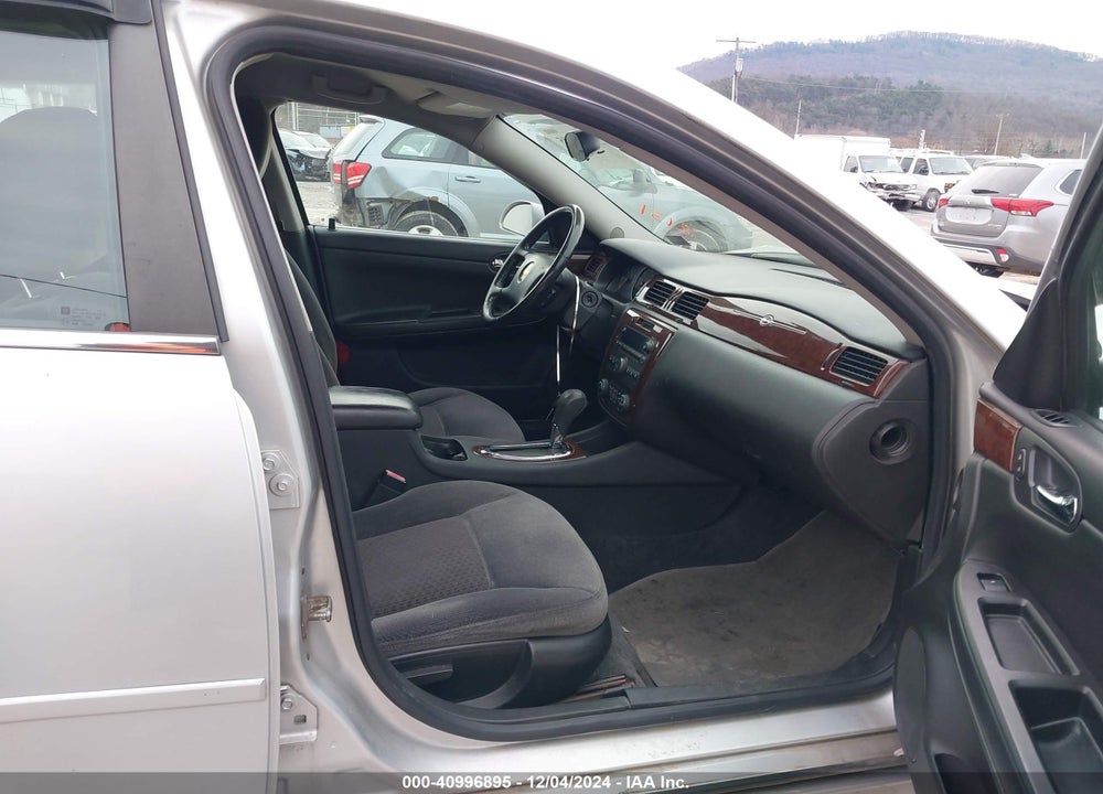 2010 CHEVROLET IMPALA LT VIN: 2G1WB5EK8A1232131