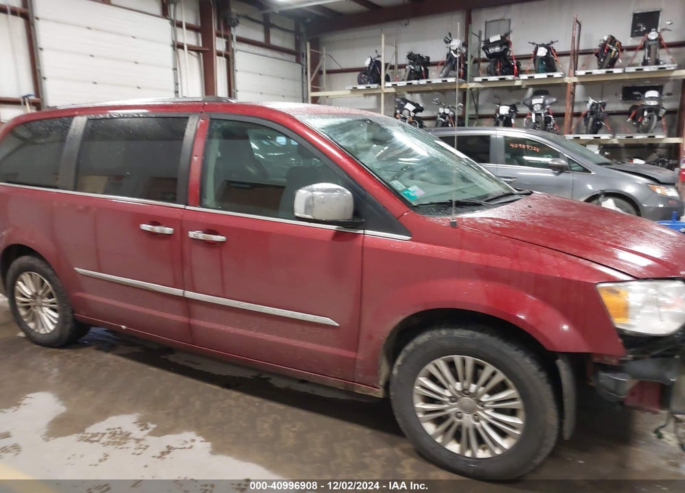 2015 CHRYSLER TOWN & COUNTRY LIMITED PLATINUM VIN: 2C4RC1GG4FR597045