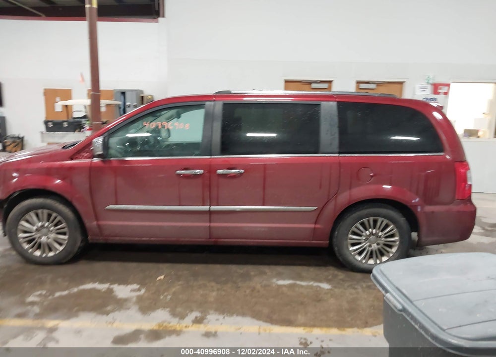 2015 CHRYSLER TOWN & COUNTRY LIMITED PLATINUM VIN: 2C4RC1GG4FR597045