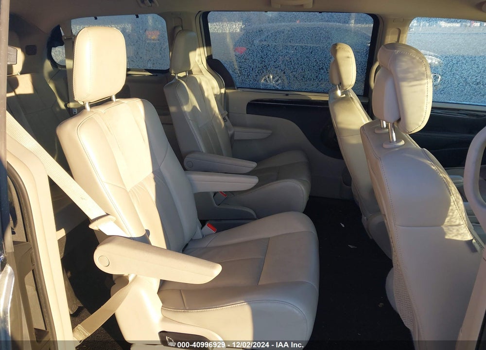 2014 CHRYSLER TOWN & COUNTRY LIMITED VIN: 2C4RC1GG2ER345518