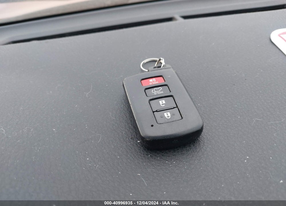 2017 TOYOTA RAV4 SE VIN: JTMJFREV3HJ123311