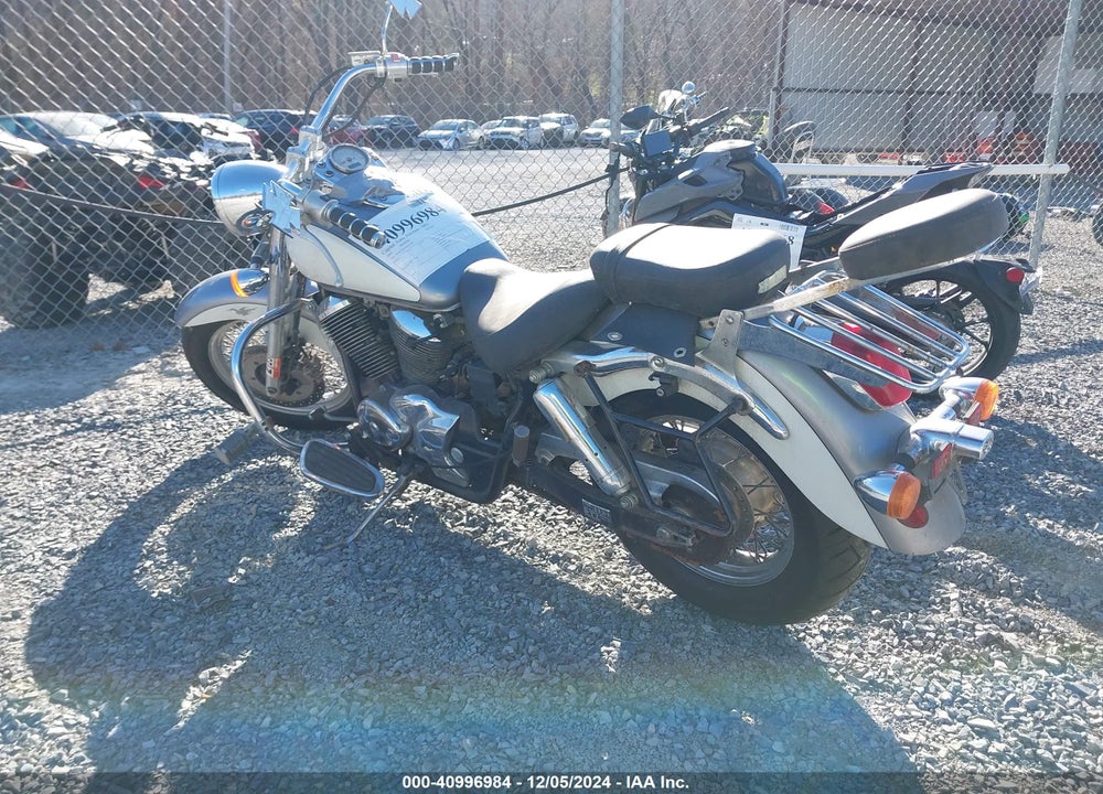 2001 HONDA VT750 CD2 VIN: JH2RC44601M451001