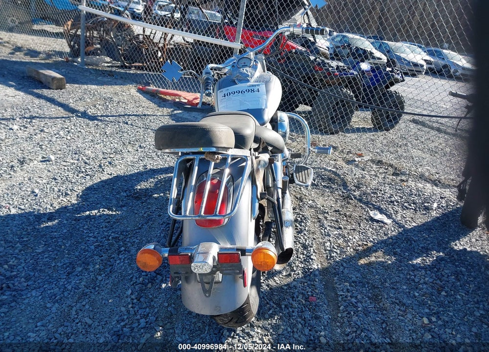2001 HONDA VT750 CD2 VIN: JH2RC44601M451001