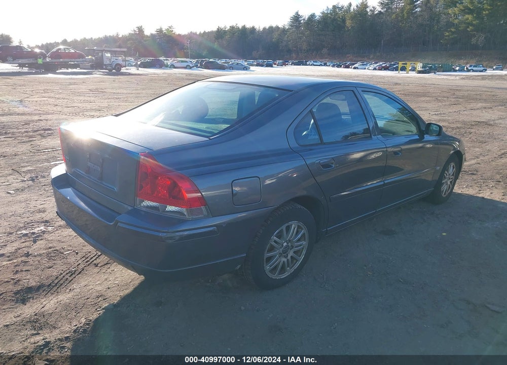 2005 VOLVO S60 2.4 VIN: YV1RS612952484101