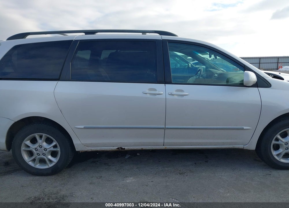 2005 TOYOTA SIENNA XLE LIMITED VIN: 5TDBA22C85S034829