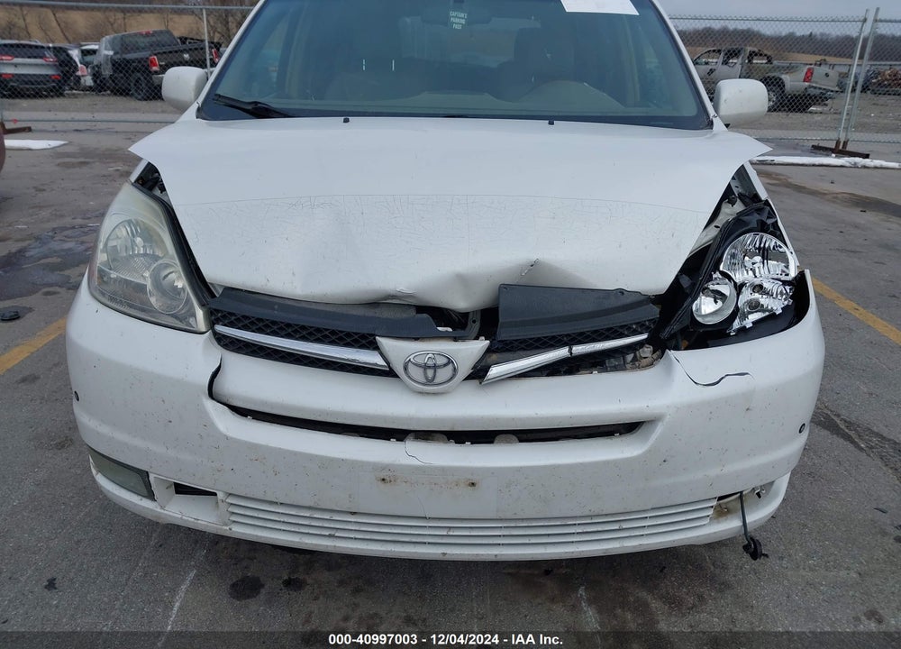 2005 TOYOTA SIENNA XLE LIMITED VIN: 5TDBA22C85S034829