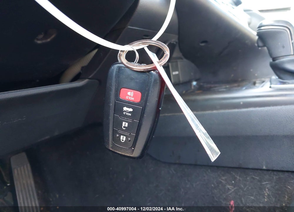 2021 TOYOTA CAMRY SE AWD VIN: 4T1T11BK2MU026057