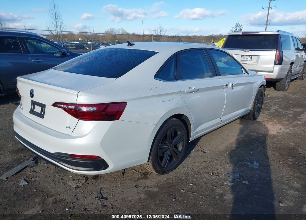 2024 VOLKSWAGEN JETTA VIN: 3VW7M7BU7RM012892