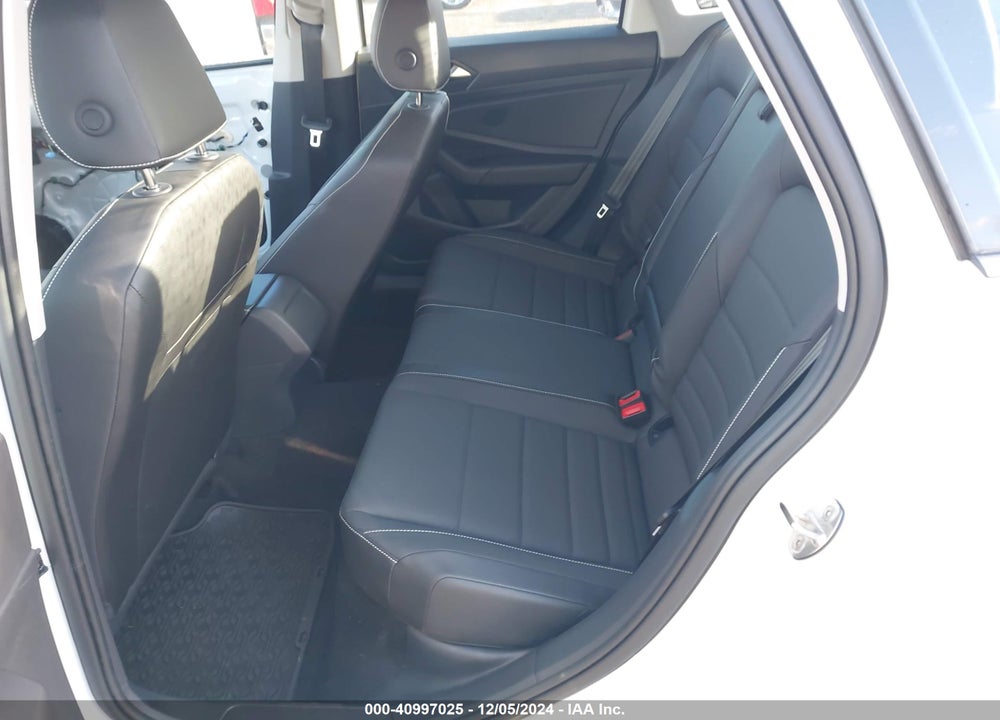 2024 VOLKSWAGEN JETTA VIN: 3VW7M7BU7RM012892