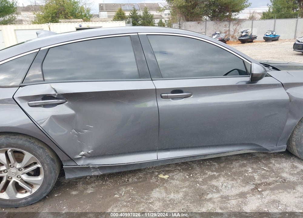 2018 HONDA ACCORD VIN: 1HGCV1F10JA009623