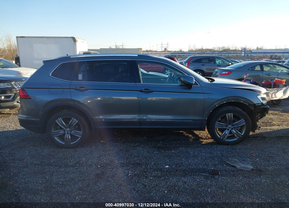 2020 VOLKSWAGEN TIGUAN VIN: 3VV2B7AXXLM025353