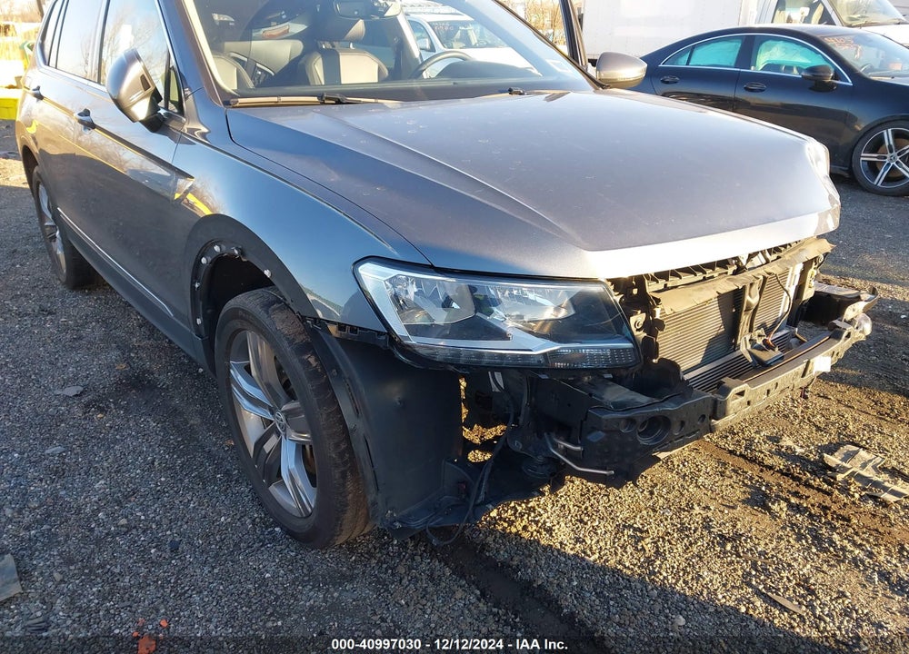 2020 VOLKSWAGEN TIGUAN VIN: 3VV2B7AXXLM025353