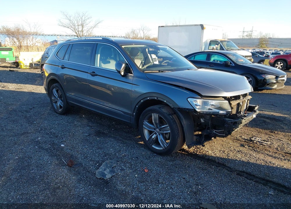 2020 VOLKSWAGEN TIGUAN VIN: 3VV2B7AXXLM025353