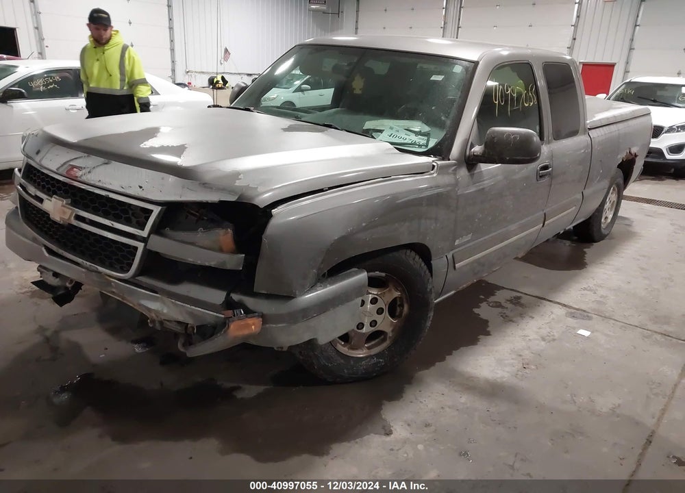 2006 CHEVROLET SILVERADO VIN: 1GCEC19T26Z273235