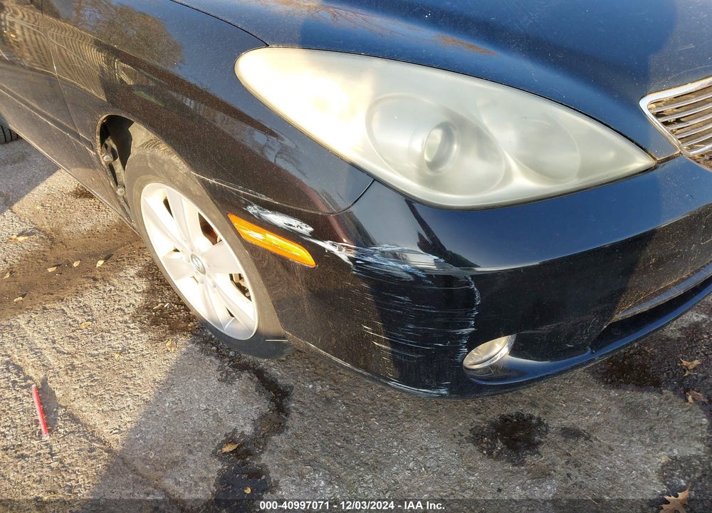 2005 LEXUS ES 330 VIN: JTHBA30G555110572