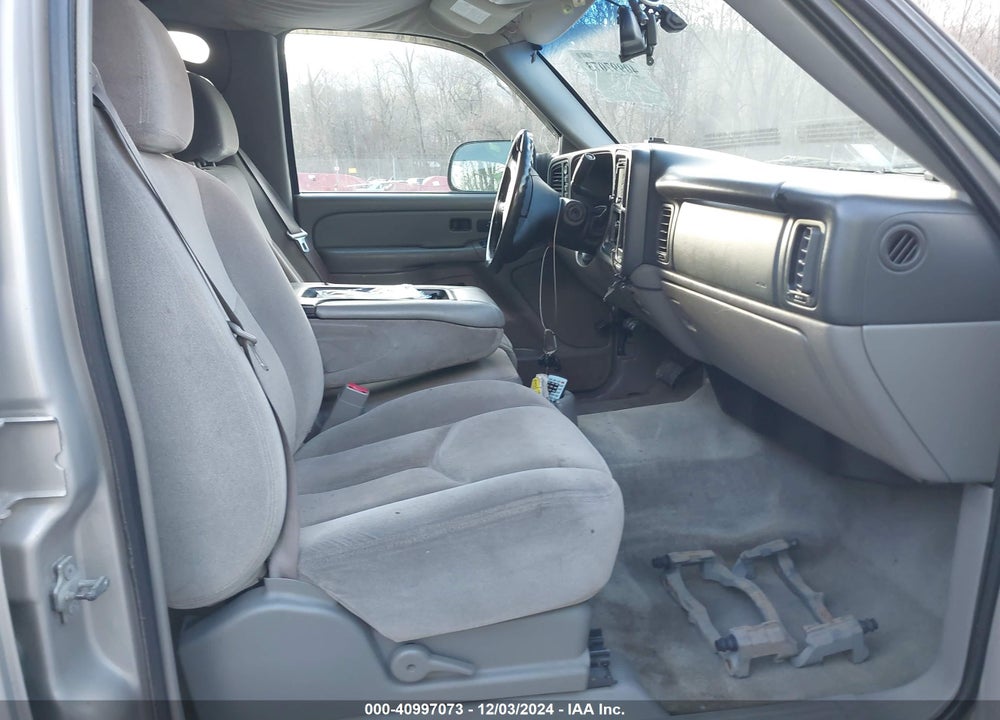 2004 GMC YUKON XL 2500 SLE VIN: 3GKGK26U54G209089