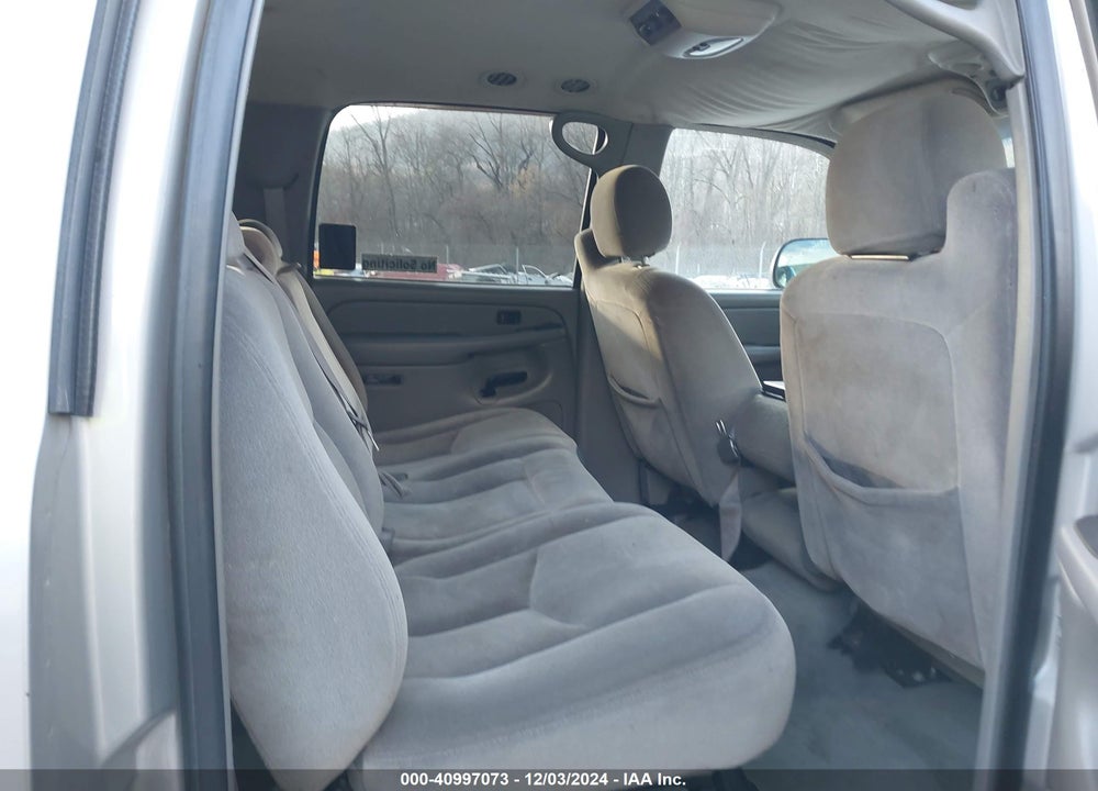 2004 GMC YUKON XL 2500 SLE VIN: 3GKGK26U54G209089