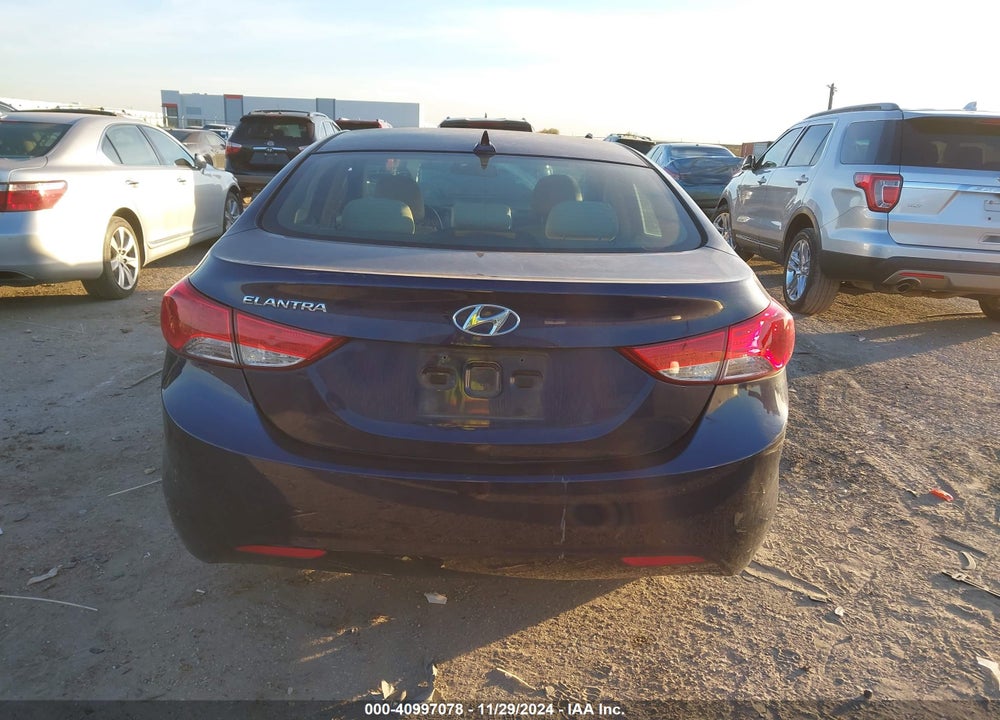 2013 HYUNDAI ELANTRA GLS VIN: 5NPDH4AE7DH196877