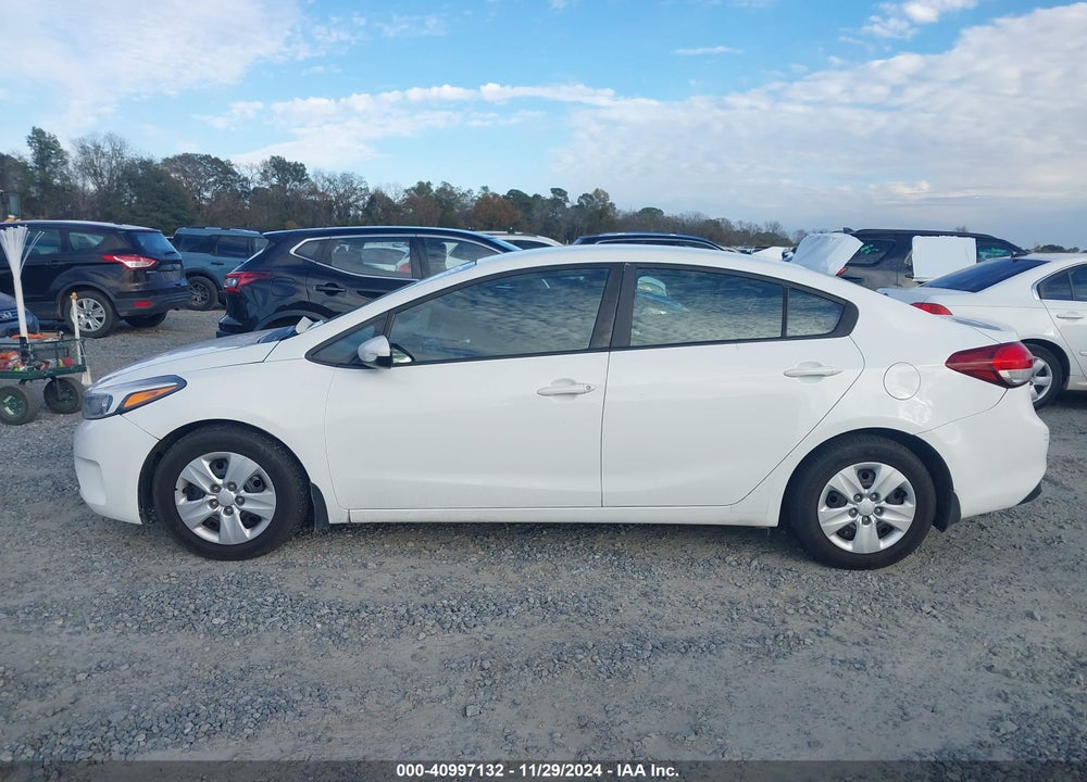 2018 KIA FORTE VIN: 3KPFK4A70JE180550