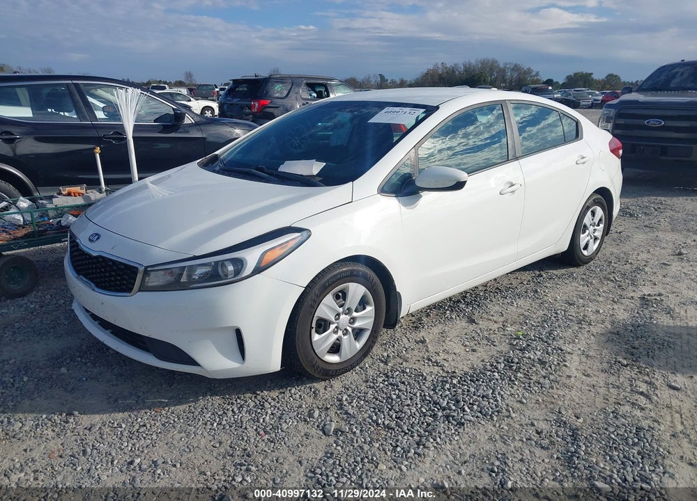 2018 KIA FORTE VIN: 3KPFK4A70JE180550