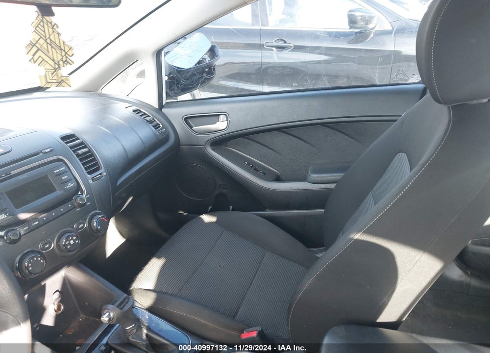 2018 KIA FORTE VIN: 3KPFK4A70JE180550