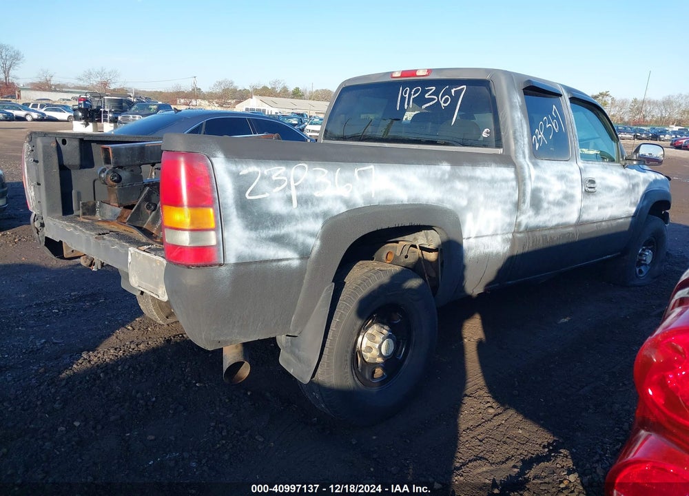 2005 CHEVROLET SILVERADO 2500HD LS VIN: 1GCHK29U45E325470