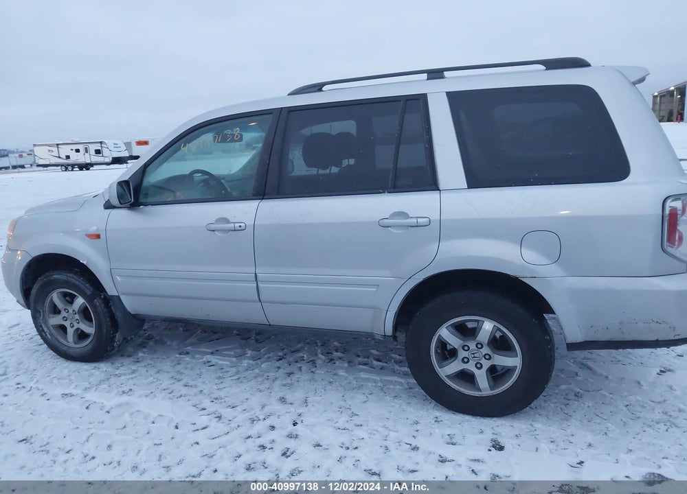 2006 HONDA PILOT EX-L VIN: 5FNYF18696B014134