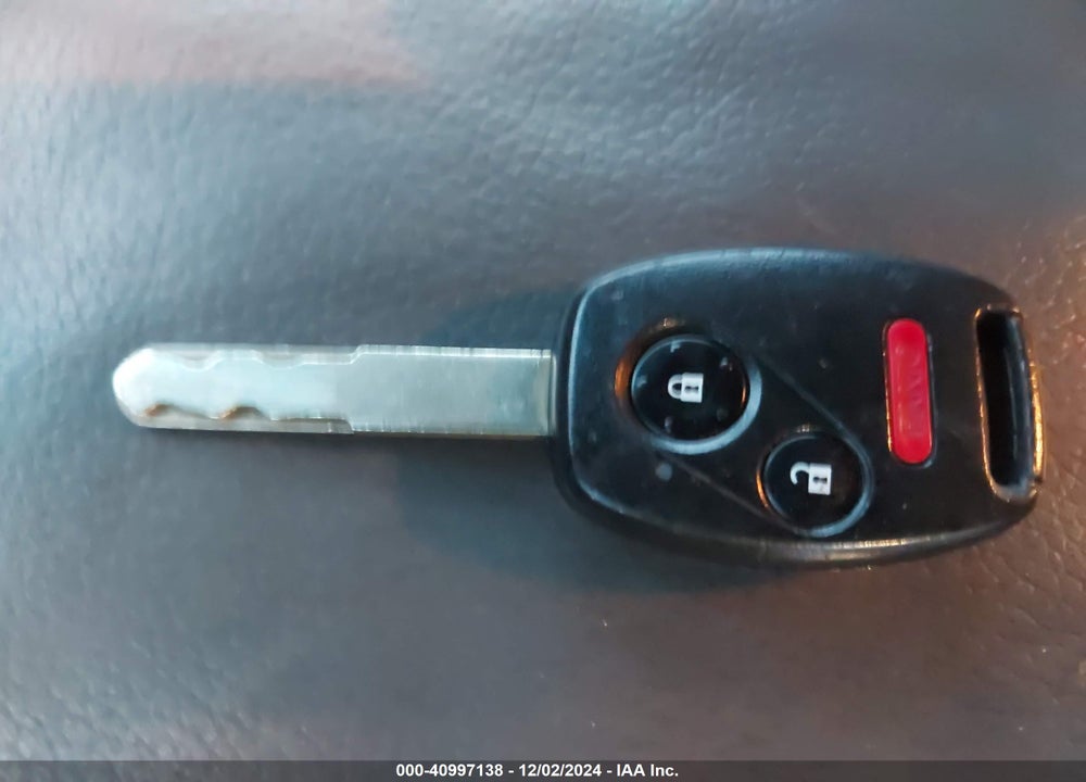 2006 HONDA PILOT EX-L VIN: 5FNYF18696B014134