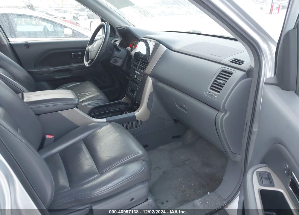2006 HONDA PILOT EX-L VIN: 5FNYF18696B014134