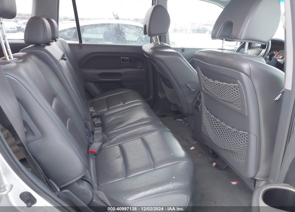 2006 HONDA PILOT EX-L VIN: 5FNYF18696B014134