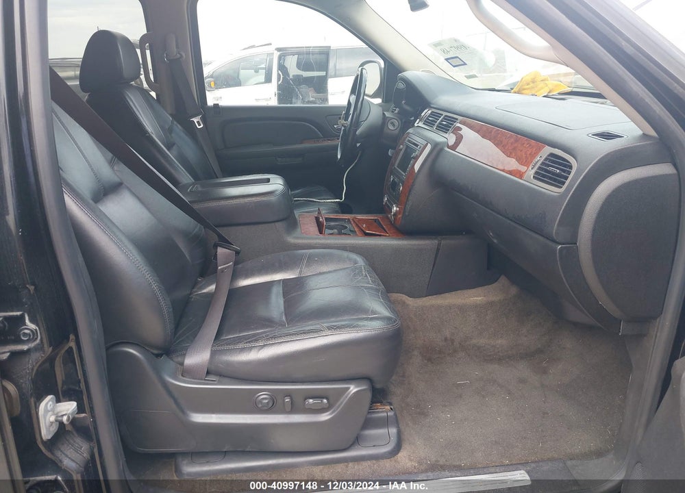 2008 CHEVROLET TAHOE LTZ VIN: 1GNFC13J88J146042