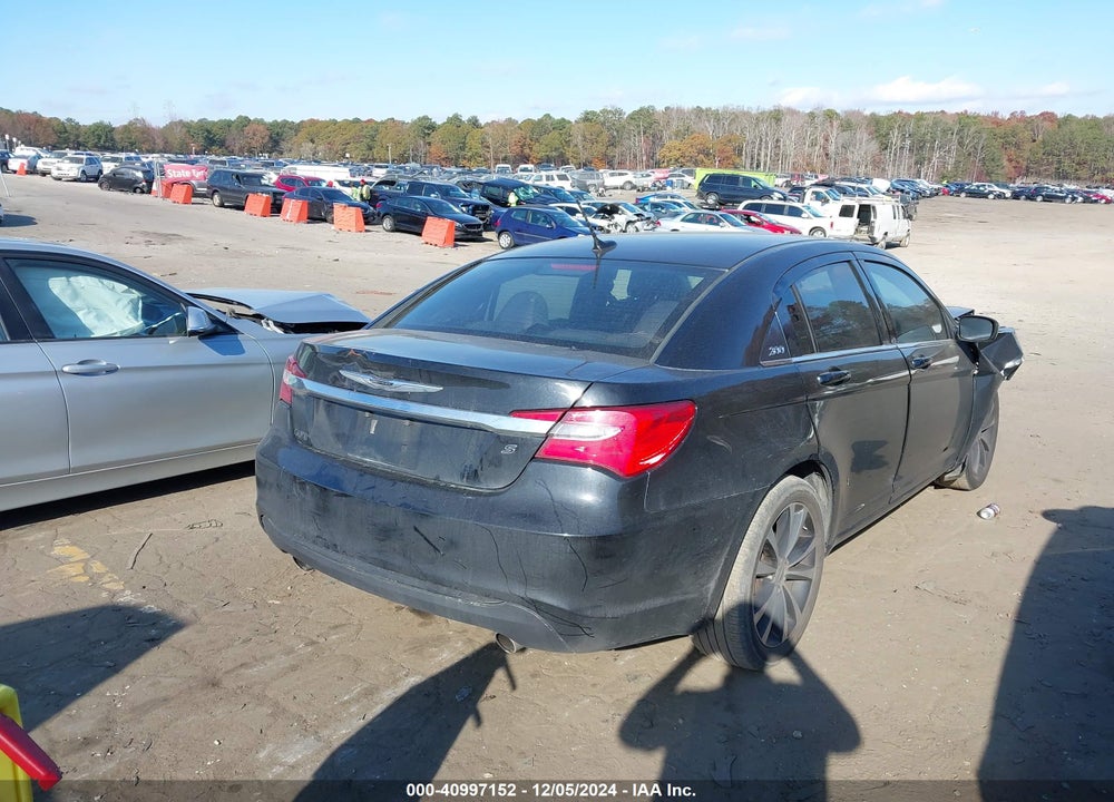 2014 CHRYSLER 200 TOURING VIN: 1C3CCBBG5EN132079