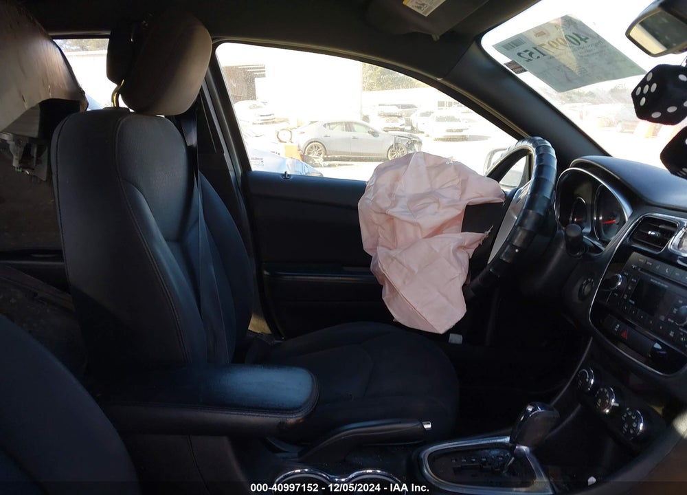 2014 CHRYSLER 200 TOURING VIN: 1C3CCBBG5EN132079