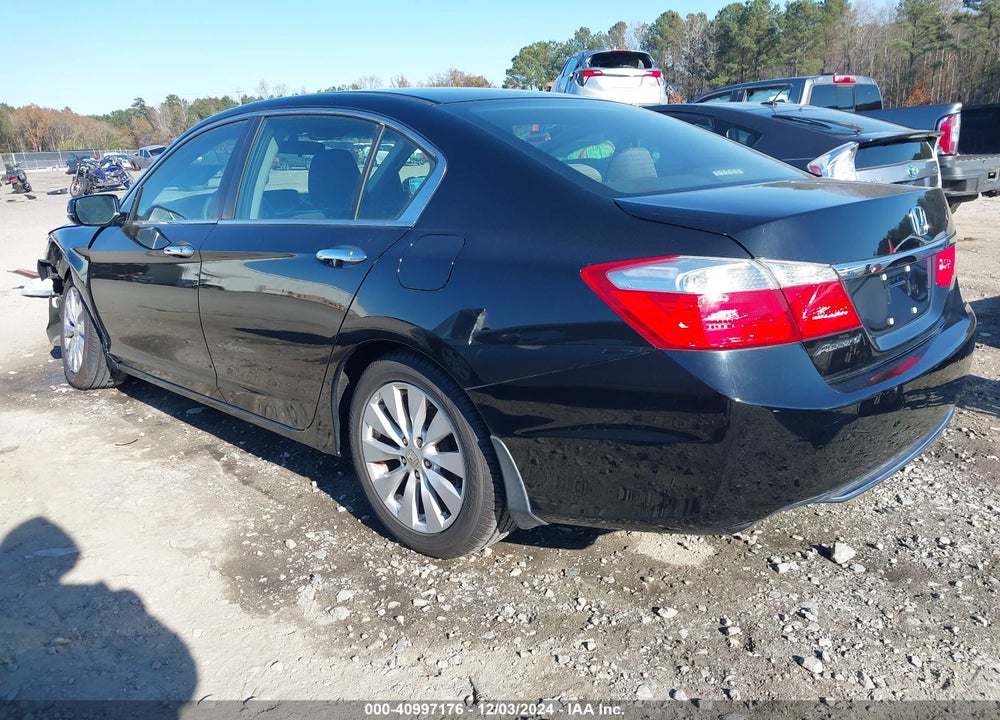 2013 HONDA ACCORD EX VIN: 1HGCR2F76DA282598