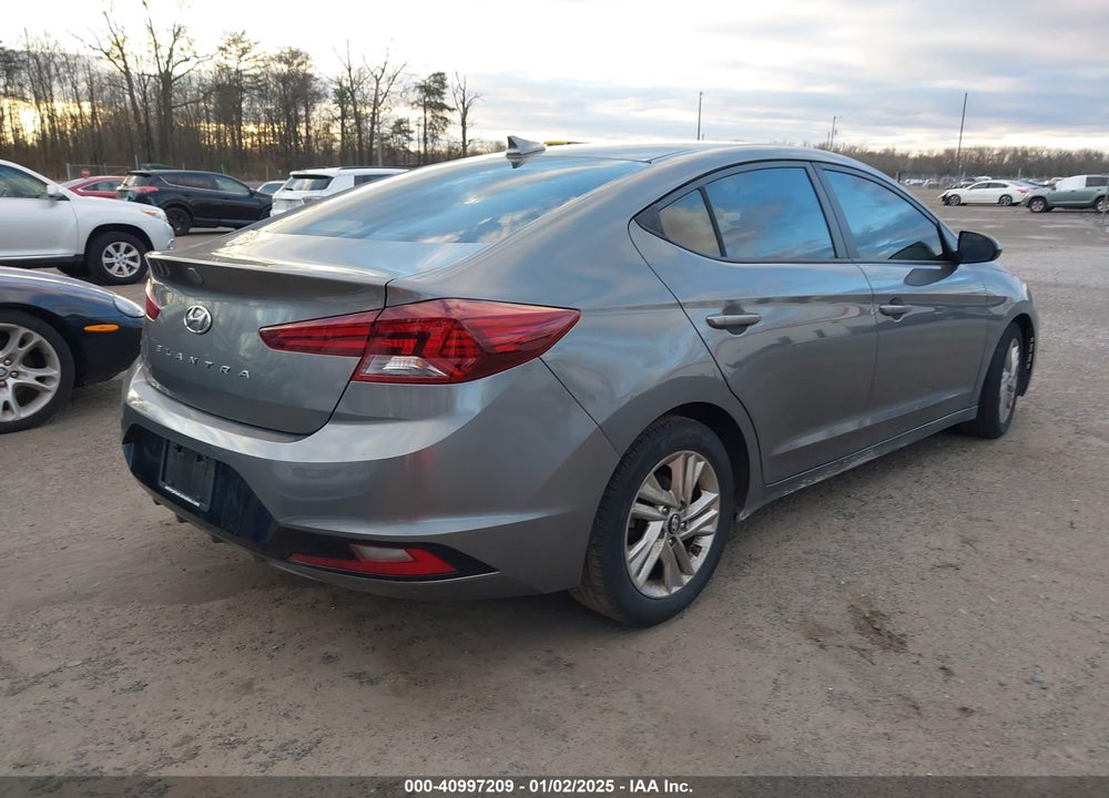 2019 HYUNDAI ELANTRA SEL VIN: 5NPD84LF2KH403811