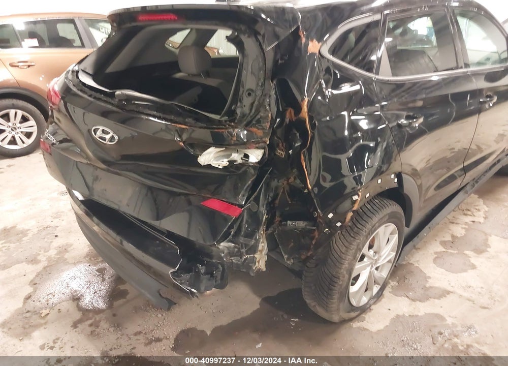 2019 HYUNDAI TUCSON SE VIN: KM8J23A46KU869940