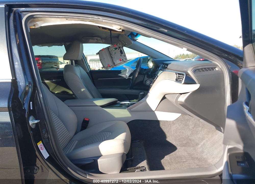 2018 TOYOTA CAMRY SE VIN: JTNB11HK8J3048357