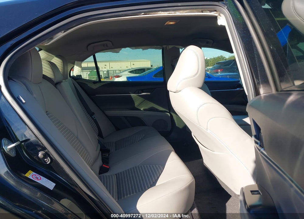2018 TOYOTA CAMRY SE VIN: JTNB11HK8J3048357