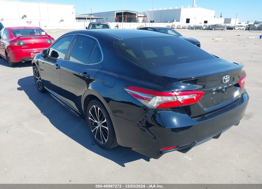 2018 TOYOTA CAMRY SE VIN: JTNB11HK8J3048357