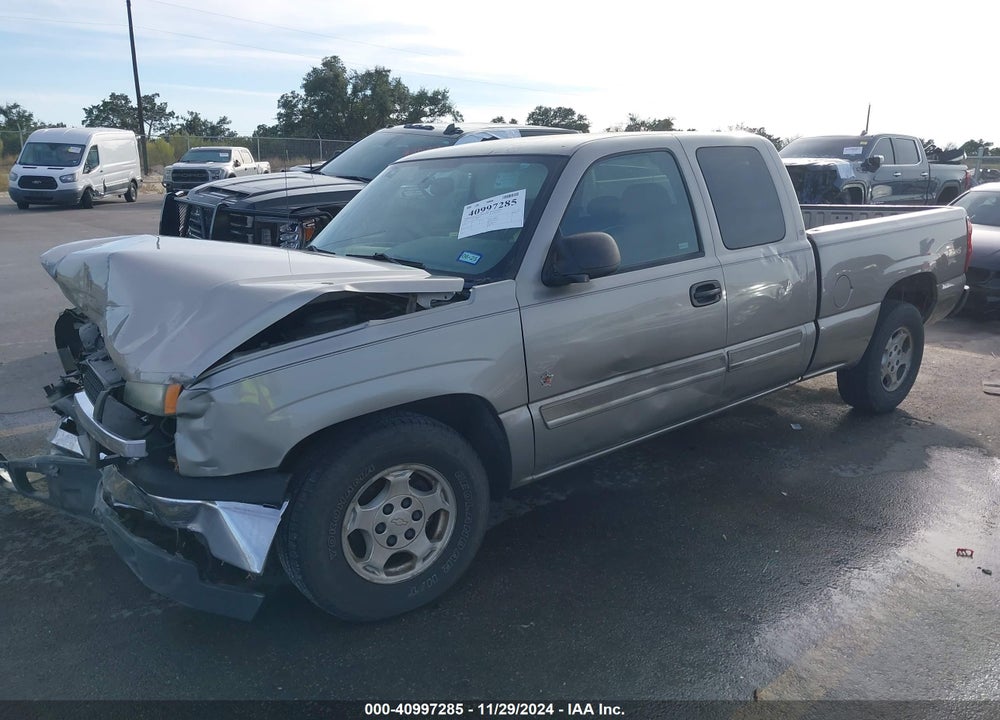 2003 CHEVROLET SILVERADO 1500 LS VIN: 2GCEC19T431382283