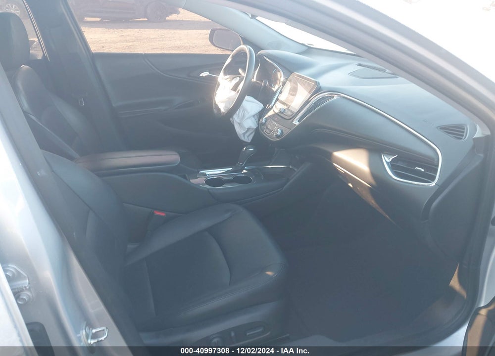 2018 CHEVROLET MALIBU VIN: 1G1ZD5ST4JF128670