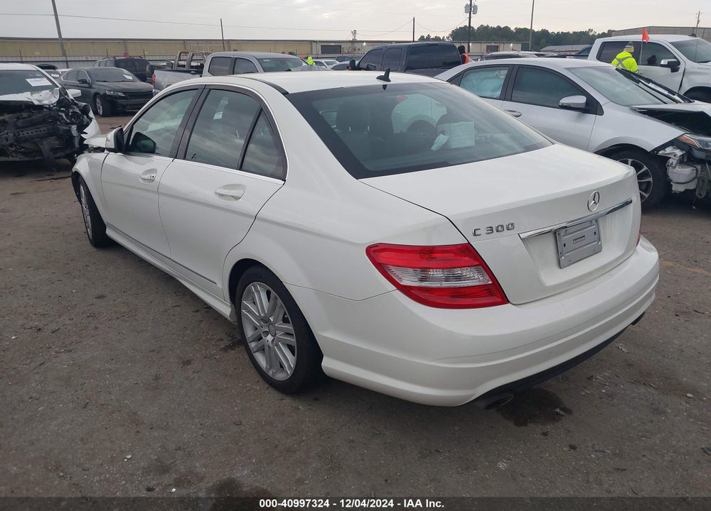 2009 MERCEDES-BENZ C 300 LUXURY/SPORT VIN: WDDGF54X49R069452