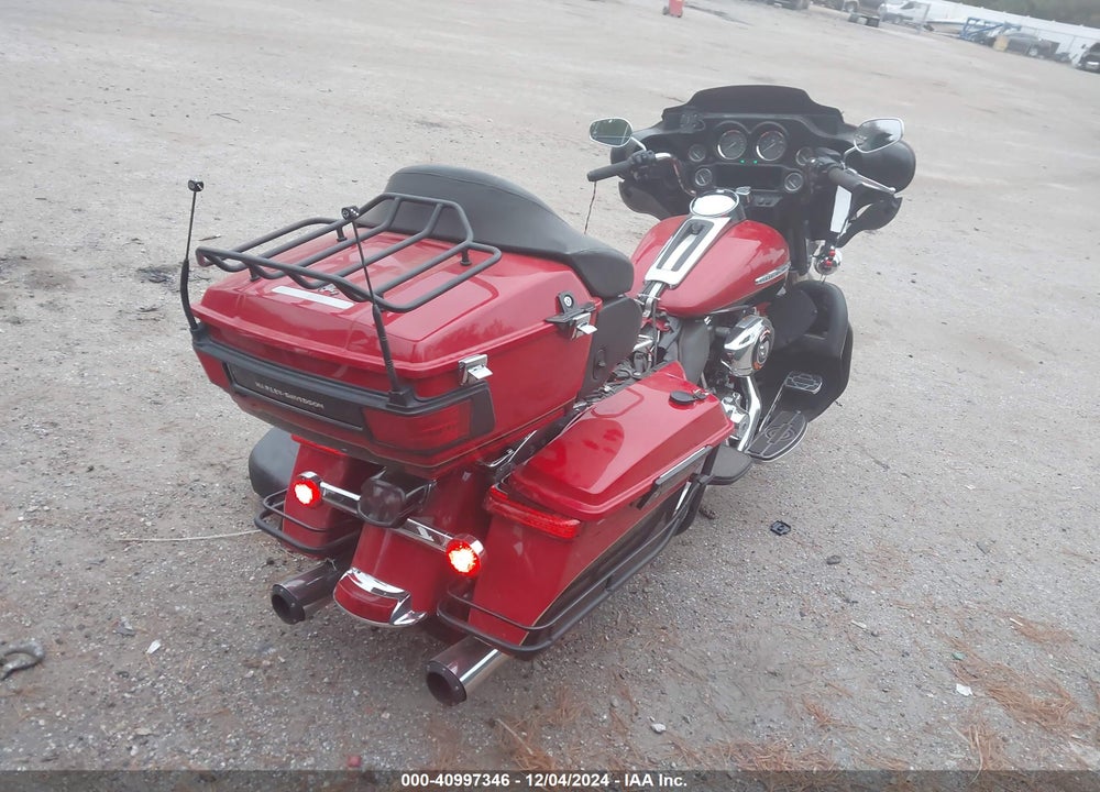 2011 HARLEY-DAVIDSON FLHTK VIN: 1HD1KEM16BB634174