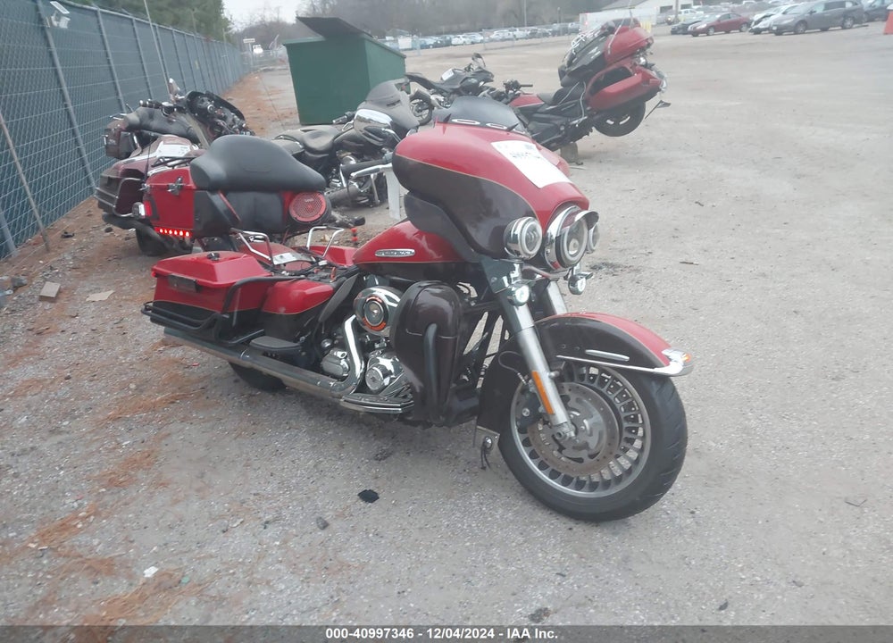 2011 HARLEY-DAVIDSON FLHTK VIN: 1HD1KEM16BB634174