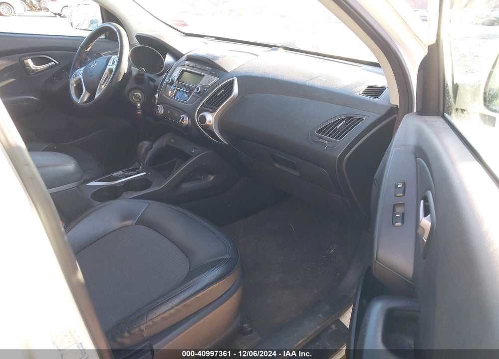 2012 HYUNDAI TUCSON GLS VIN: KM8JUCAC7CU421306