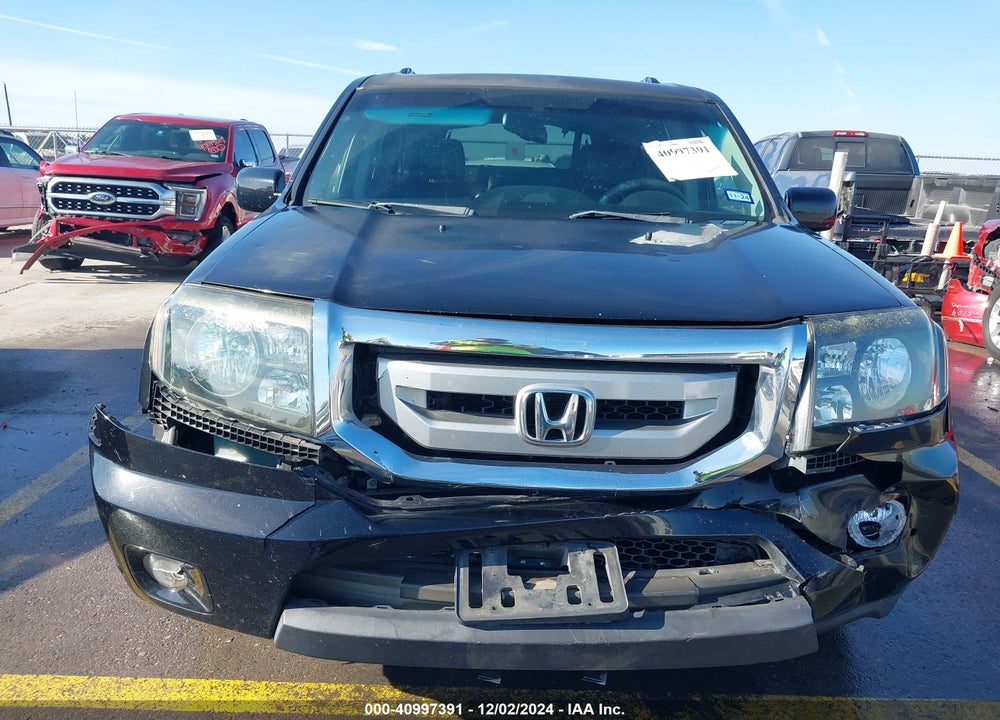2011 HONDA PILOT TOURING VIN: 5FNYF4H98BB090496