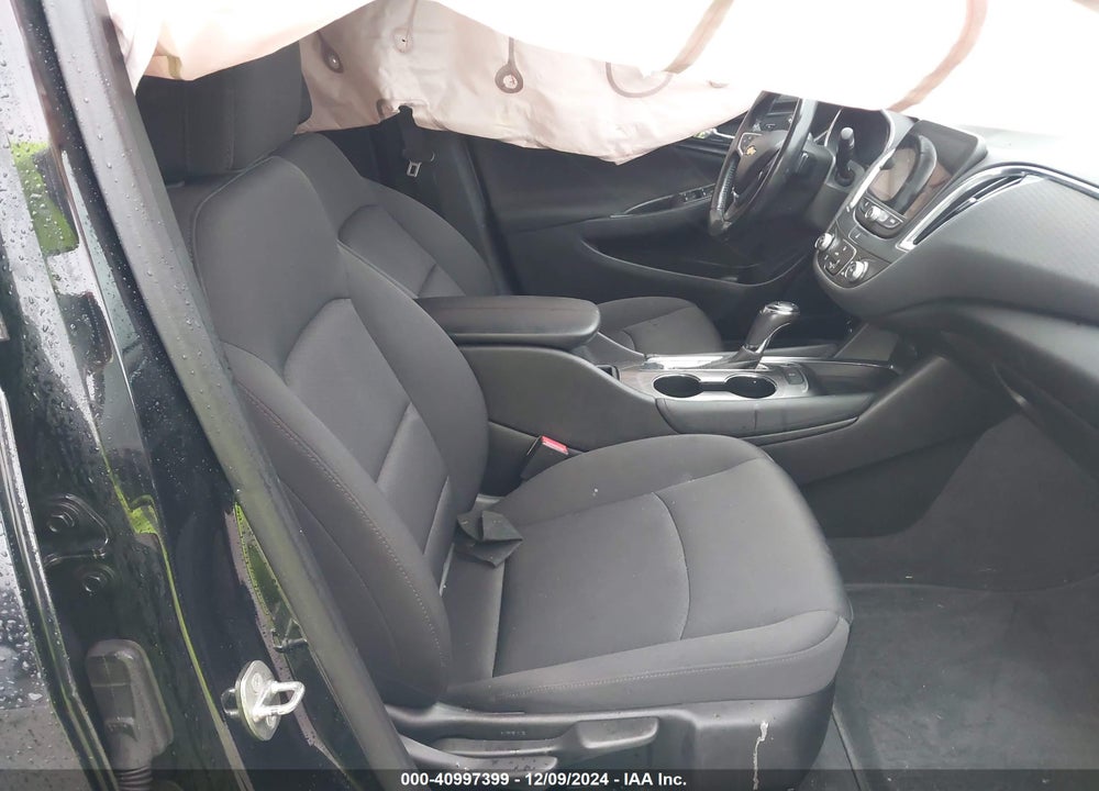 2018 CHEVROLET MALIBU LT VIN: 1G1ZD5ST7JF132860