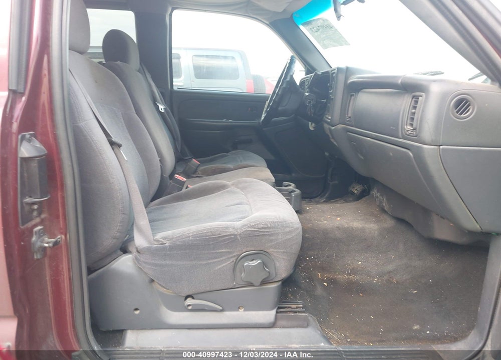 2002 CHEVROLET SILVERADO 1500 LS VIN: 2GCEK19V921235038