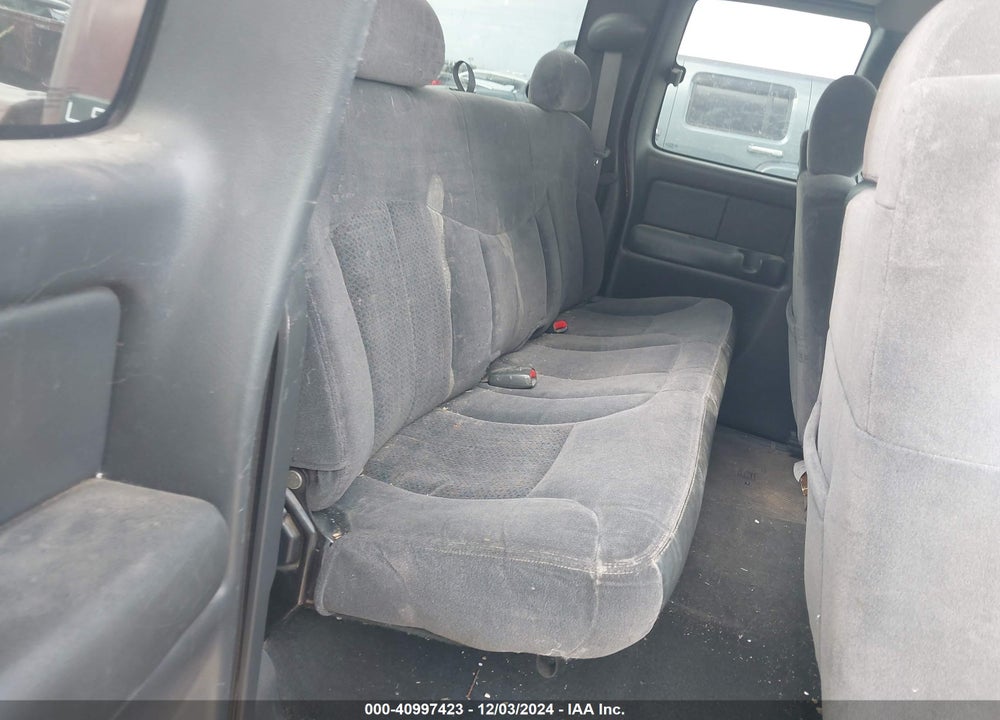 2002 CHEVROLET SILVERADO 1500 LS VIN: 2GCEK19V921235038