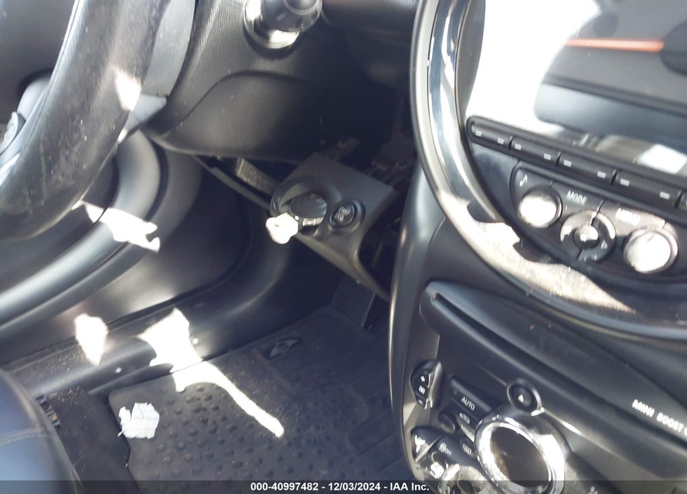 2016 MINI COUNTRYMAN COOPER S VIN: WMWZC5C57GWU00239